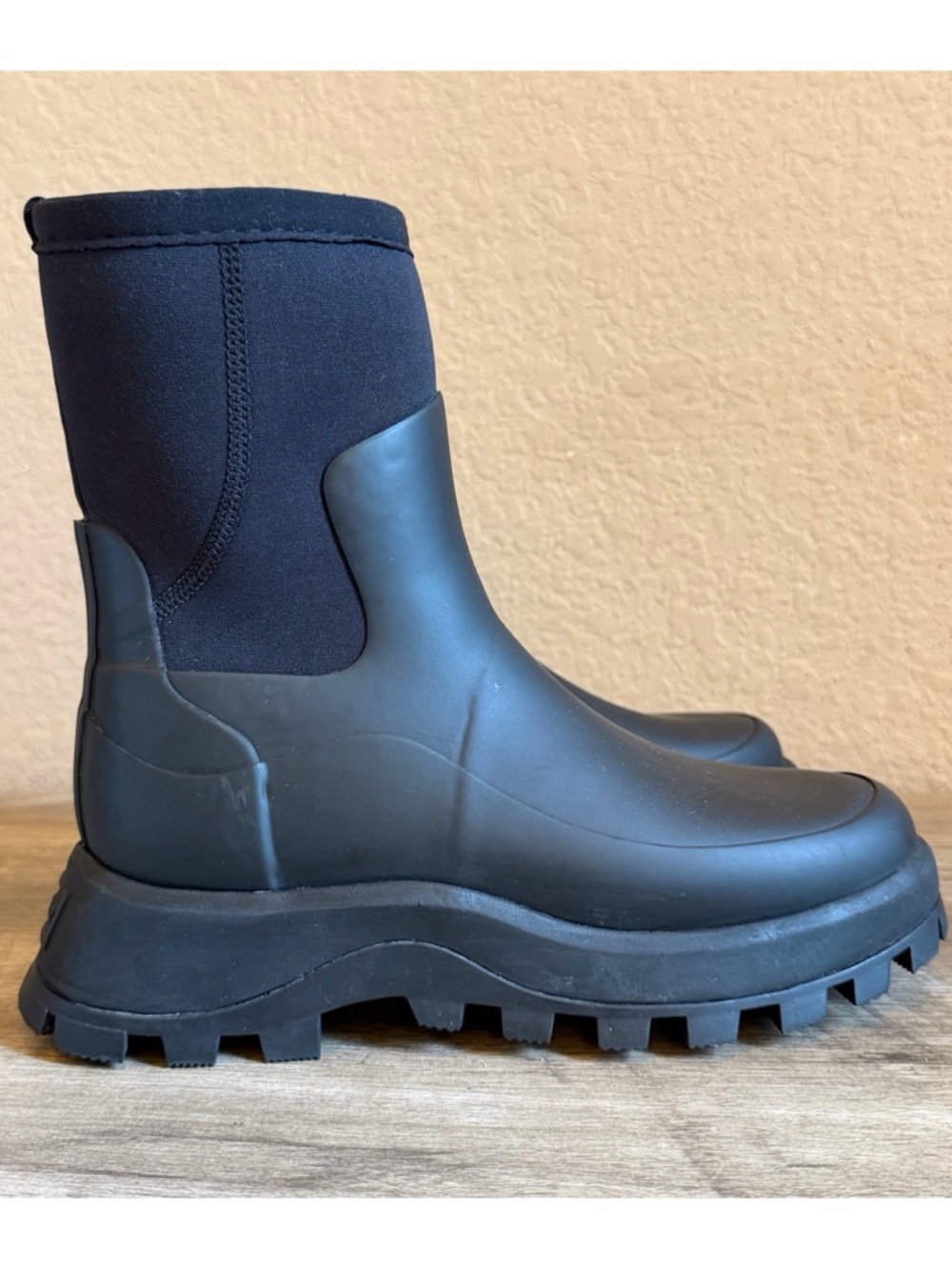Hunter City Explorer Waterproof Short Rain Boots Chunky Lug Sole Womens Size 5